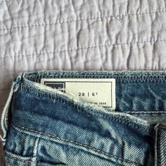GAP Blue Skinny Jeans with Distressed Style - Picture 2 of 5